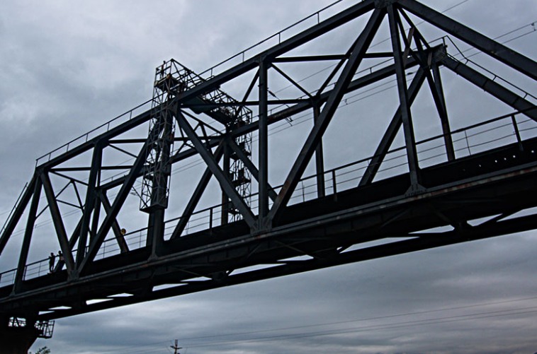 鋼架橋